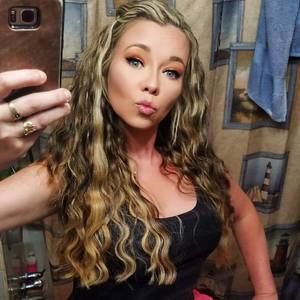 Meet your Posher, Angie